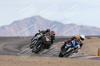 media/Nov-16-2025-Race Pace (Sun) [[8c5fa54630]]/Non Verified Riders (1st 20 Minutes)/6-Turn 12 (2pm)/